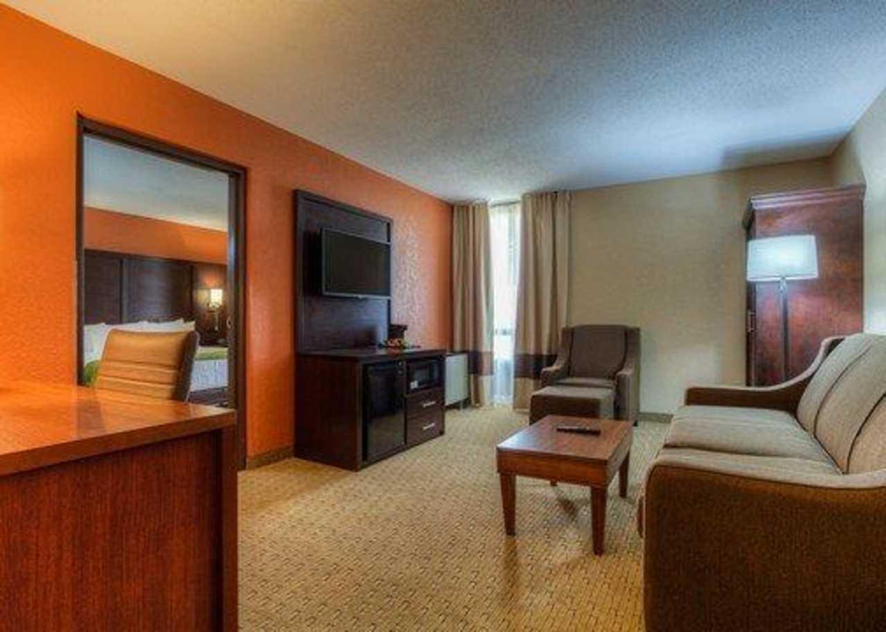 Comfort Inn&Suites Evansville Airport Extérieur photo